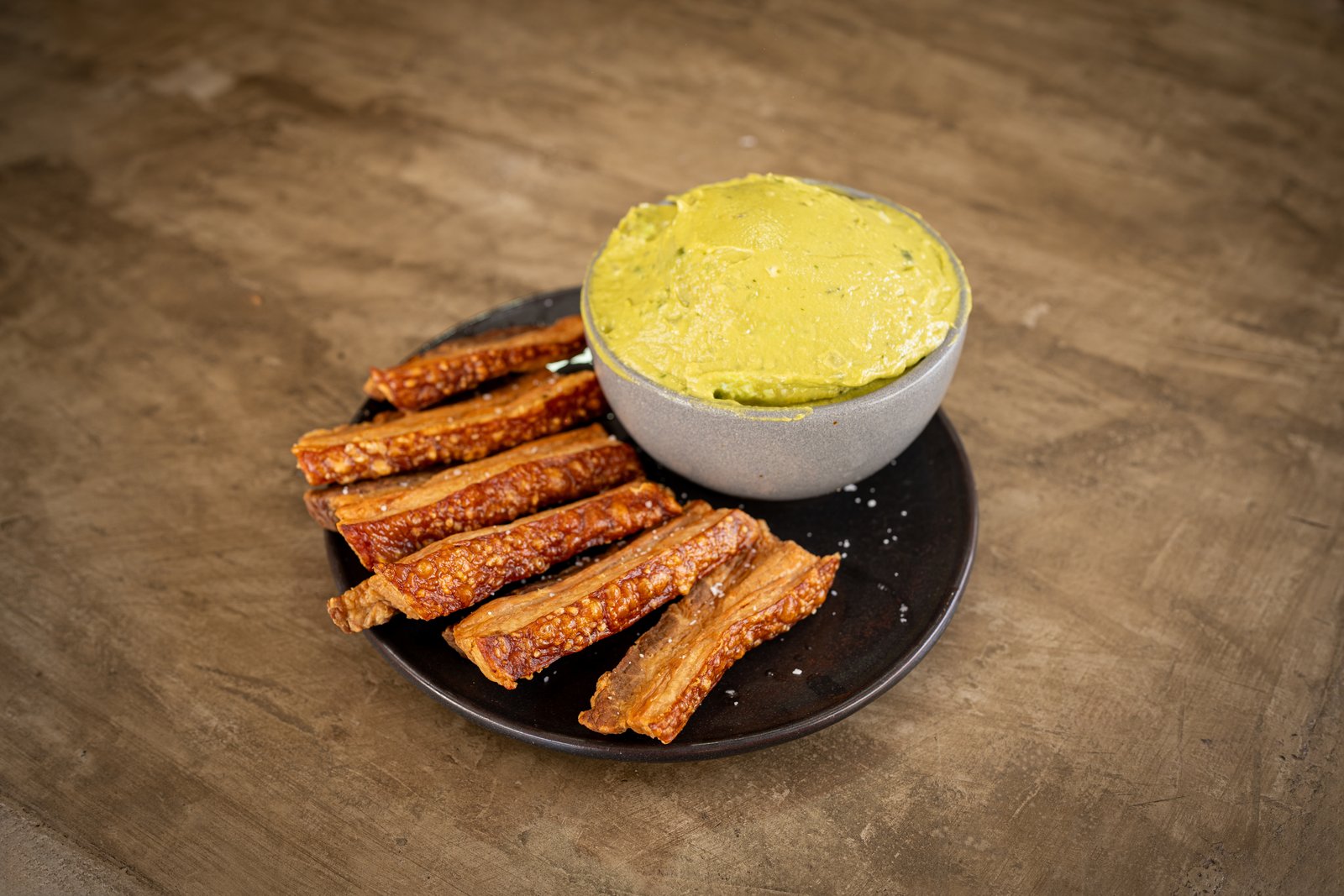 Chicharrón de pork belly hecho en air fryer, crujiente y dorado