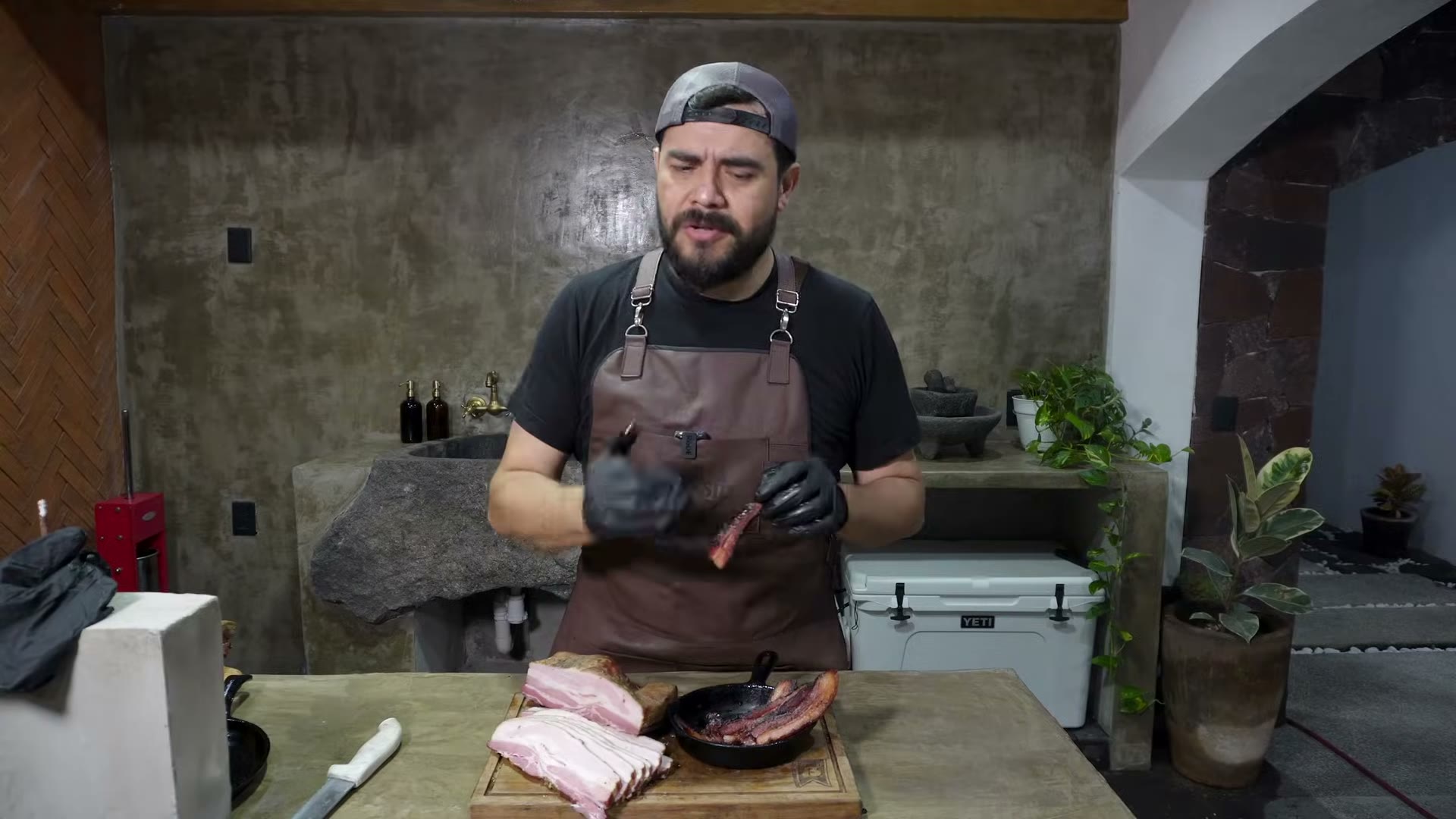 Tocino canadiense servido, listo para comer