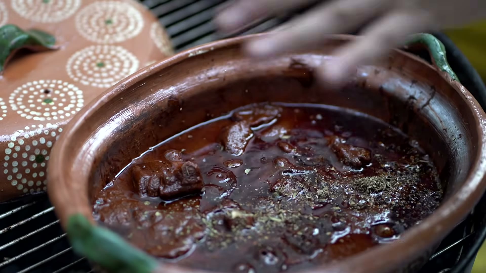 Asado de boda estilo Zacatecas servido en un taco