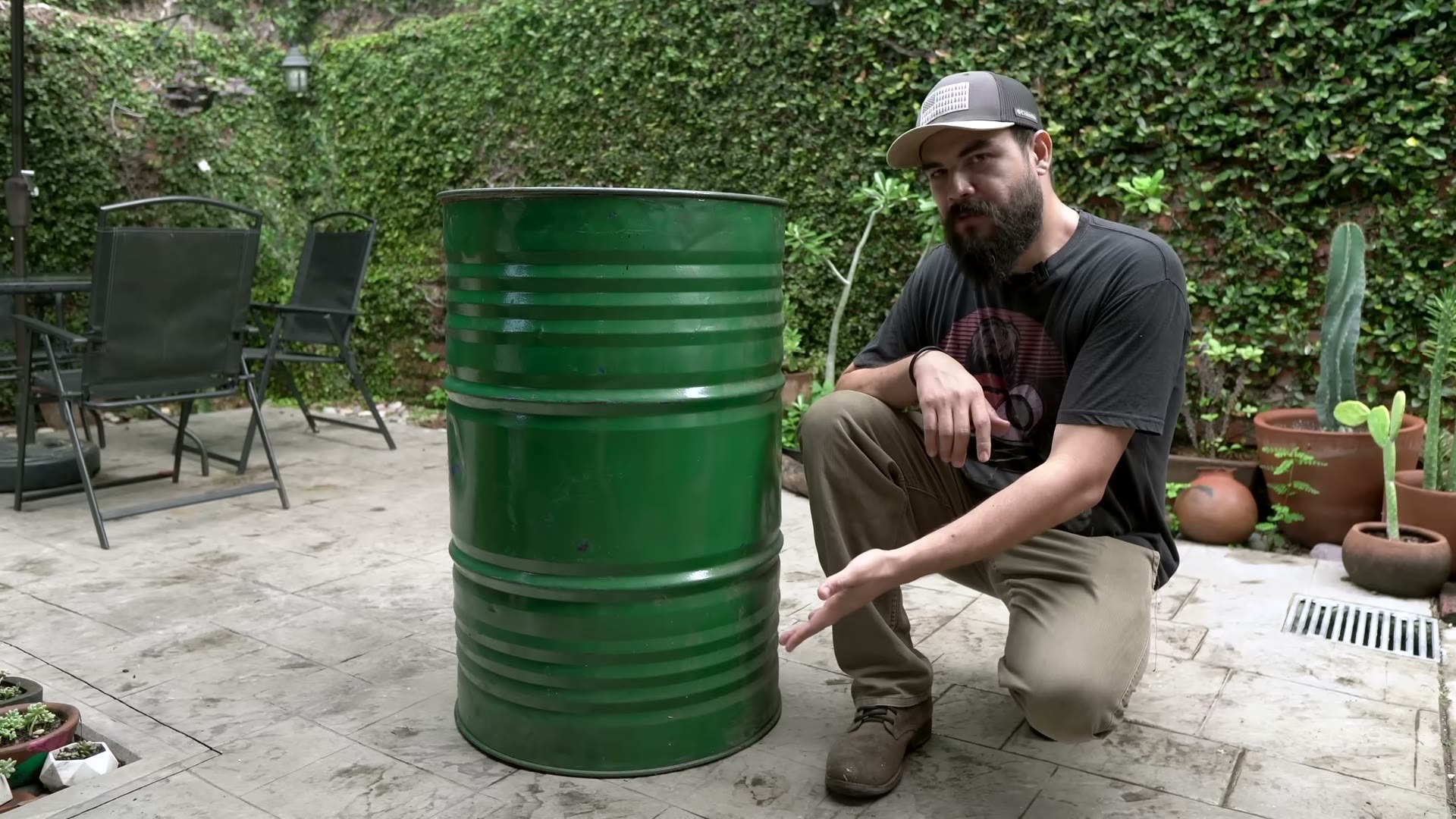 Tambo reciclado, el lienzo en blanco para el ugly drum smoker